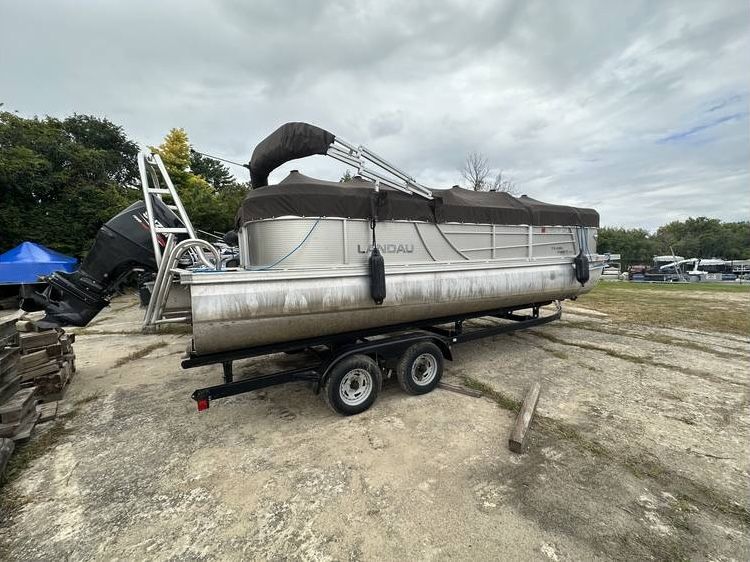 2016 Landau 232 ISLAND BREEZE - Image 1